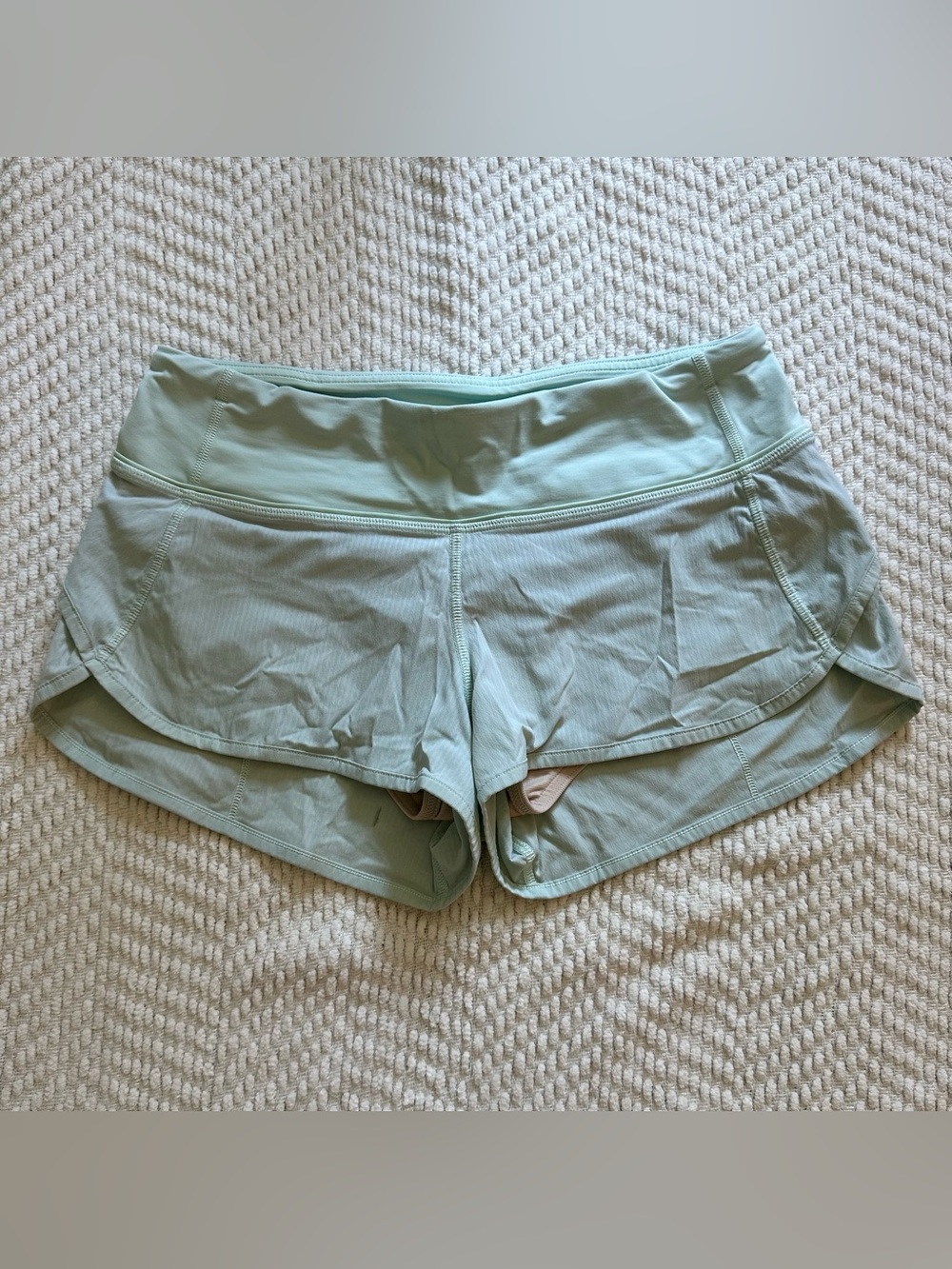 Lululemon Speed Up Low-Rise Lined Short 2.5” Size 4